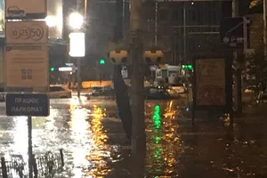 Киев вновь ушел под воду: фото и видео погодного "армагеддона"