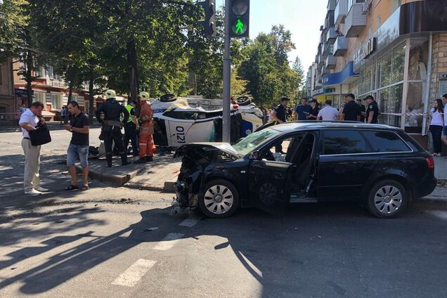 У Сумах авто поліції влетіло у натовп пішоходів: фото і відео з місця ДТП
