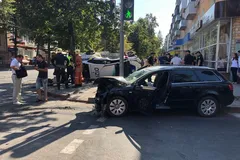 У Сумах авто поліції влетіло у натовп пішоходів: фото і відео з місця ДТП