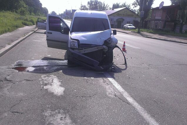 Машины в хлам и травма шеи: киевский поэт попал в аварию