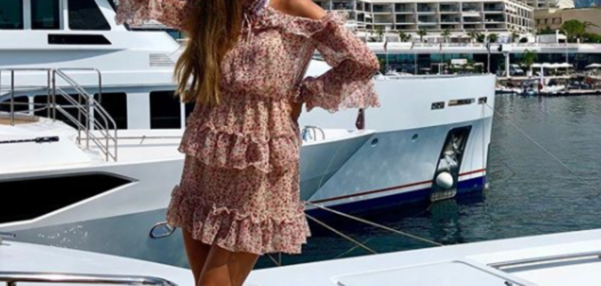 Беременной Регине Тодоренко не удалось скрыть округлившийся живот