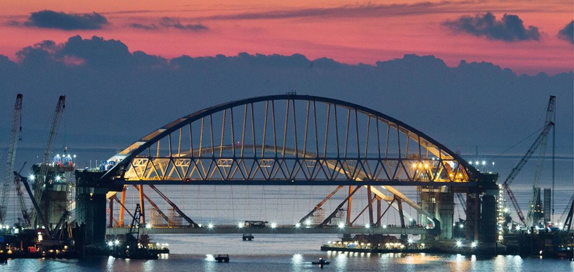 'Едут ординцы и в*та': Россию уличили во лжи о Крымском мосту