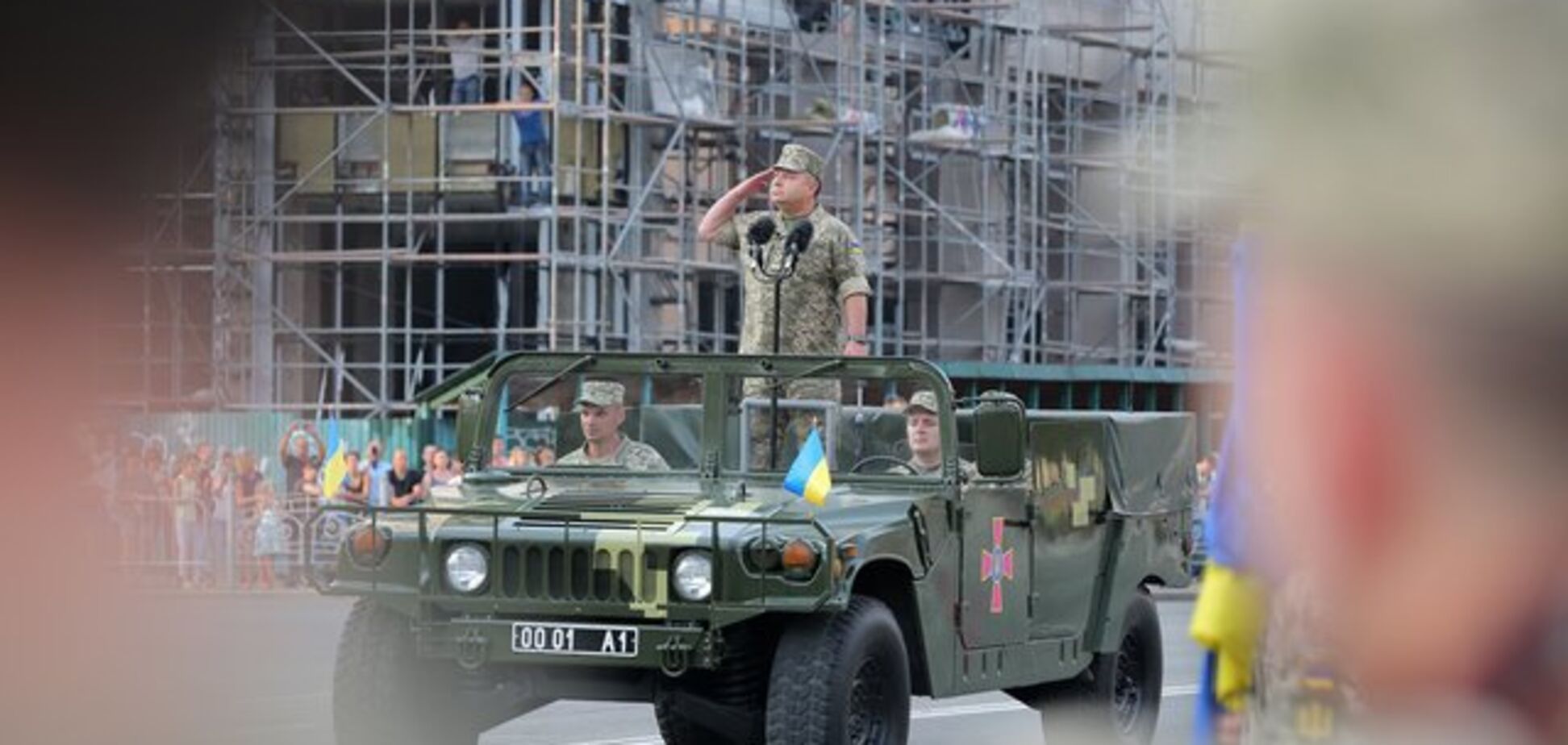 Парад в Киеве бесит тех, кому все равно, чья армия в их стране - своя или чужая