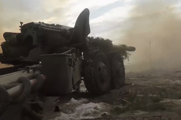 'Выносить' террористов: Порошенко показал испытания убойного снаряда для ВСУ