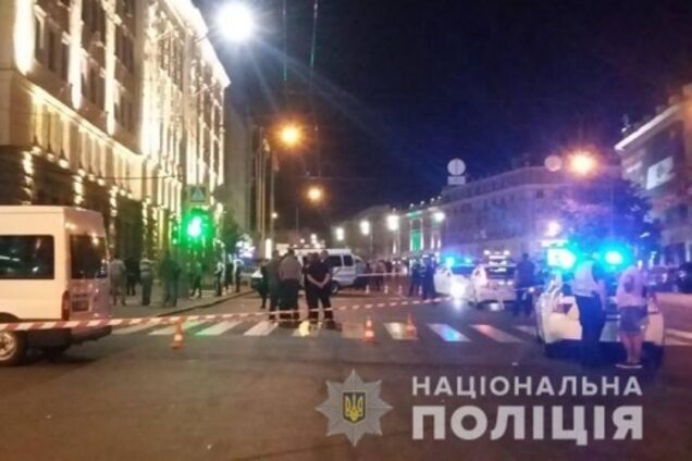 На мерію Харкова напали: поранений охоронець і загинув поліцейський. Усі подробиці
