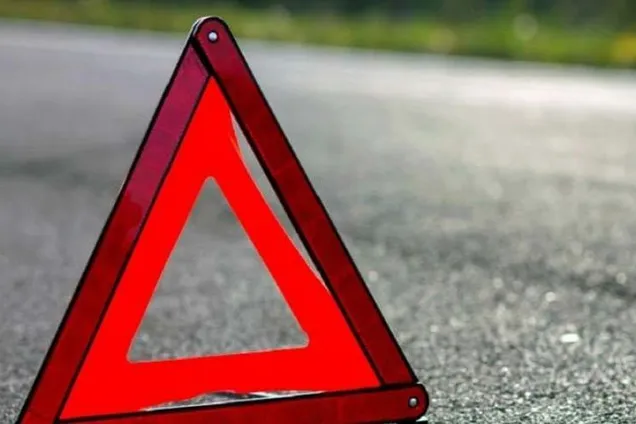 У Сумах поліцейський влетів у людей на переході