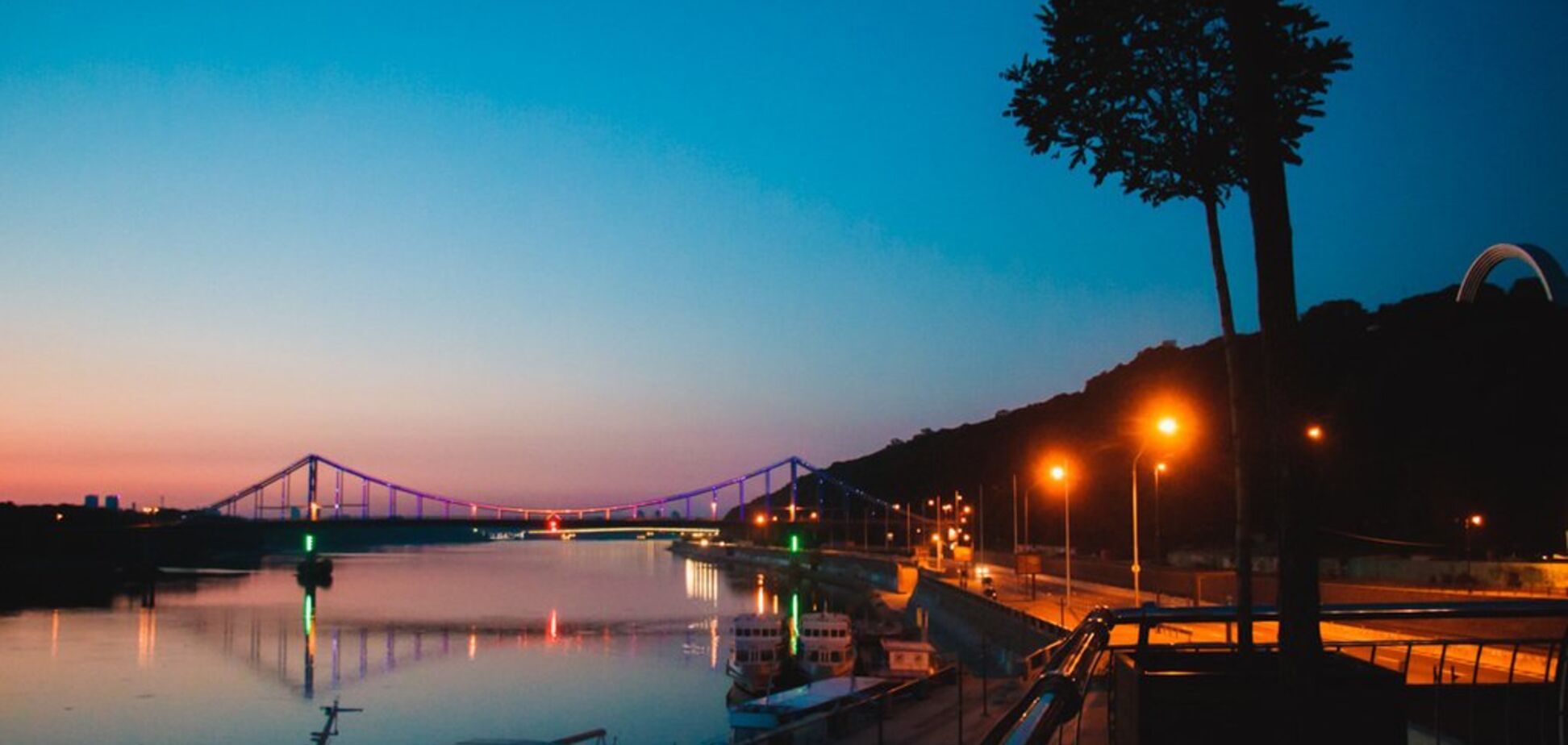 Завораживающее зрелище: рассвет на Почтовой площади