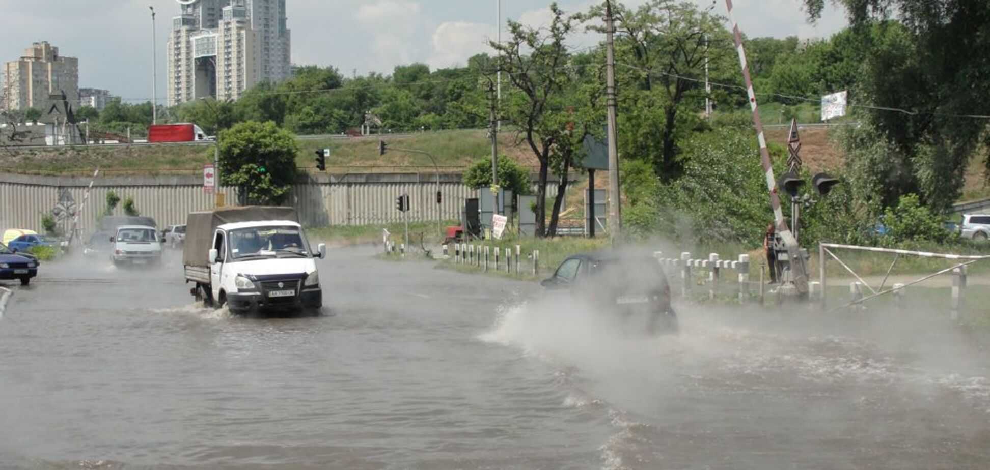 Почему затапливает украинские города: эксперт пояснил причину