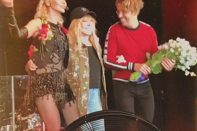 Пугачова в пуховику виступила на підтанцьовках