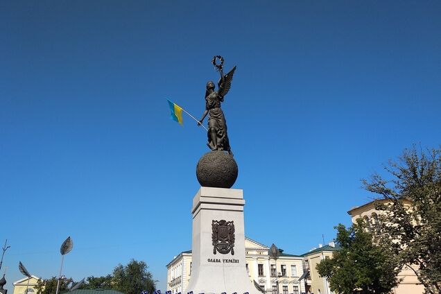У Харкові влаштували яскраве шоу до Дня міста: як це було