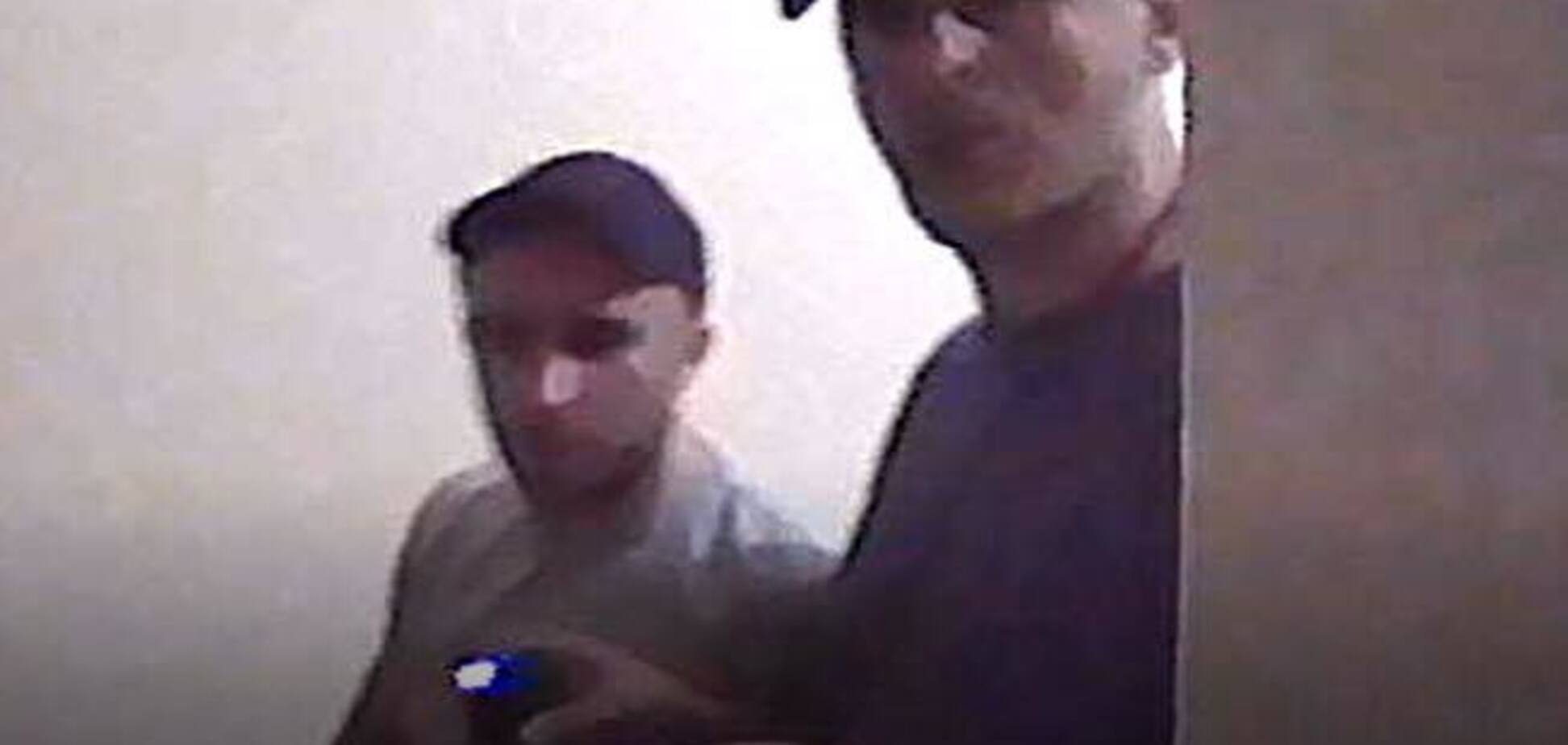 'Вахтеры оказались бессильными': в Киеве пара 'домушников' попалась на видео