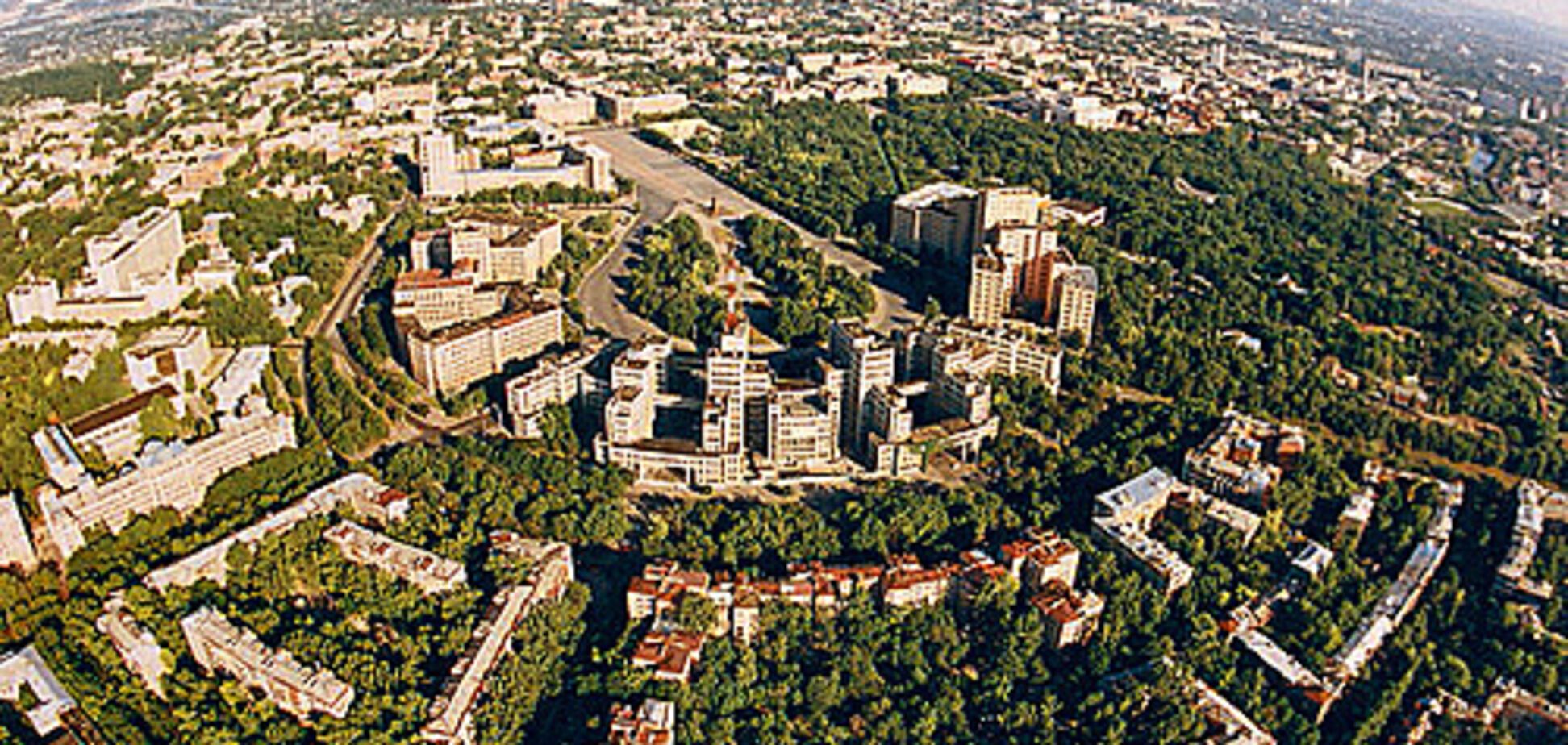 Я помню величественные фасады умирающей империи