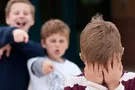Кожен другий школяр стикається з булінгом: інструкція по вирішенню конфлікту