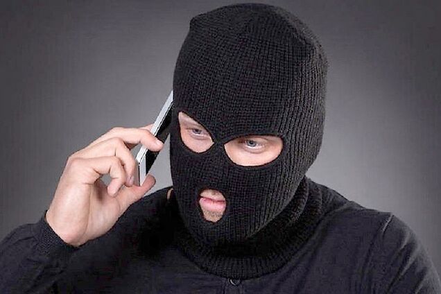 В Запорожье телефонные аферисты от имени прокурора области занимаются вымогательством денег