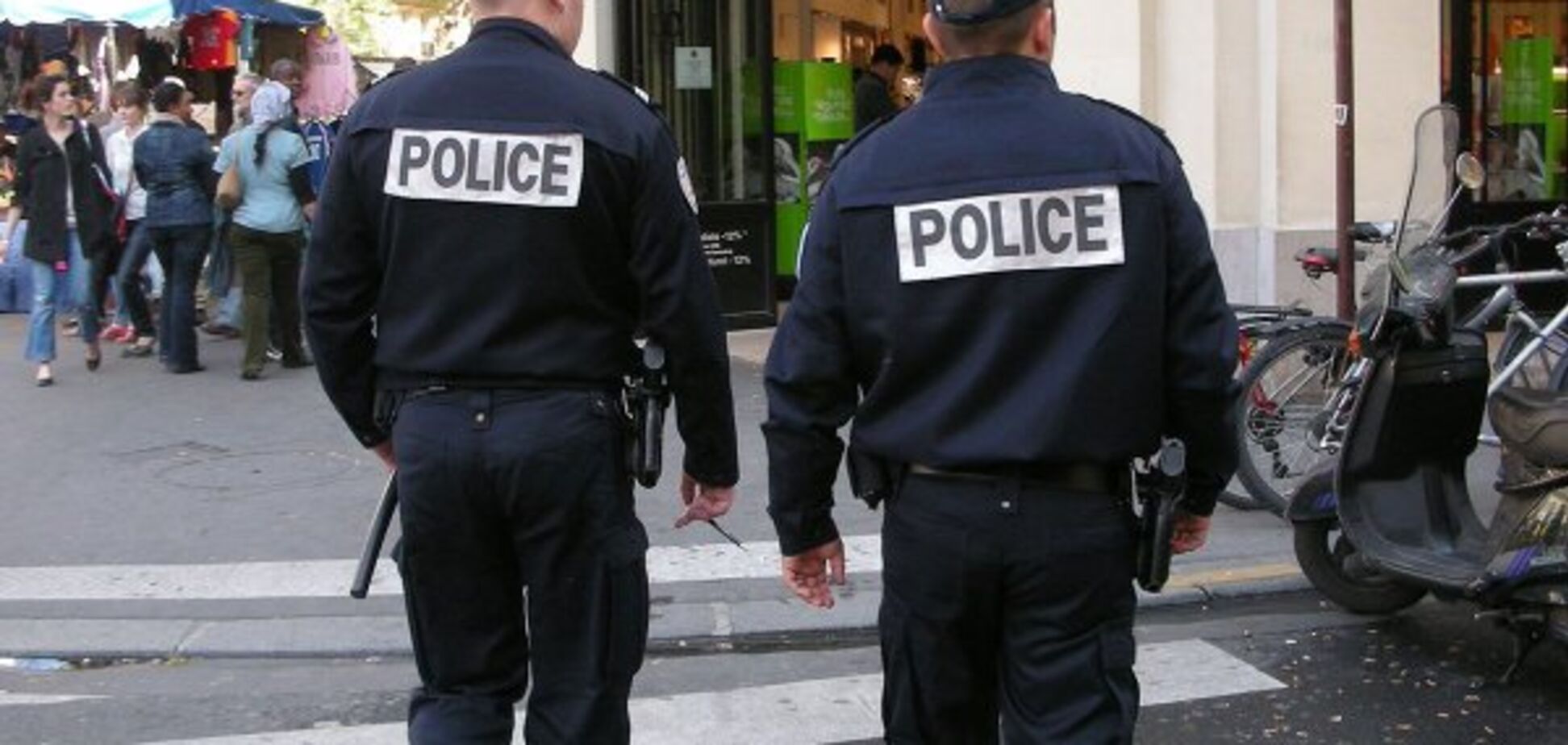 Во Франции неизвестный напал с ножом на прохожих: есть погибшие