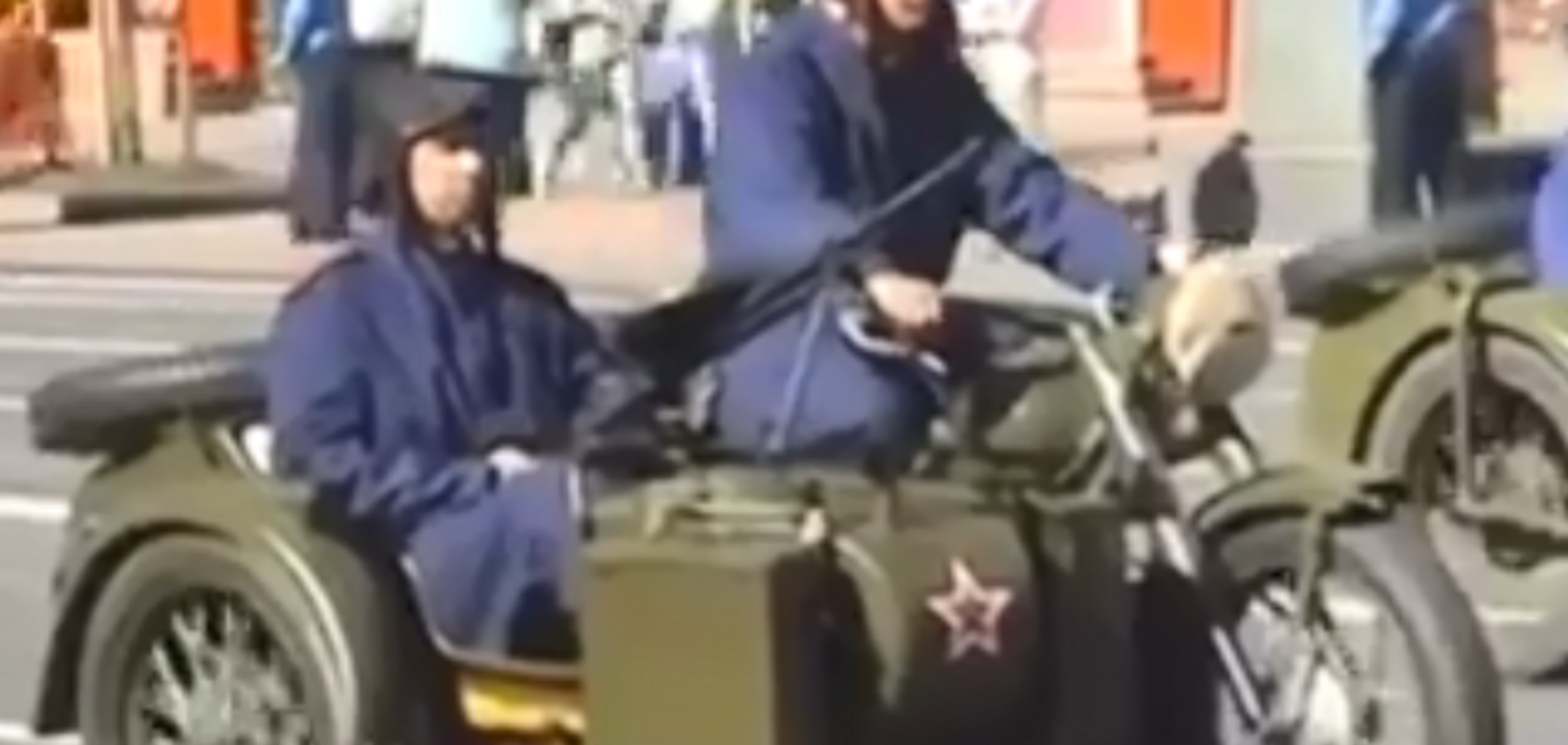 'Оце парадище!' Українці порівняли марш Незалежності та показуху Януковича