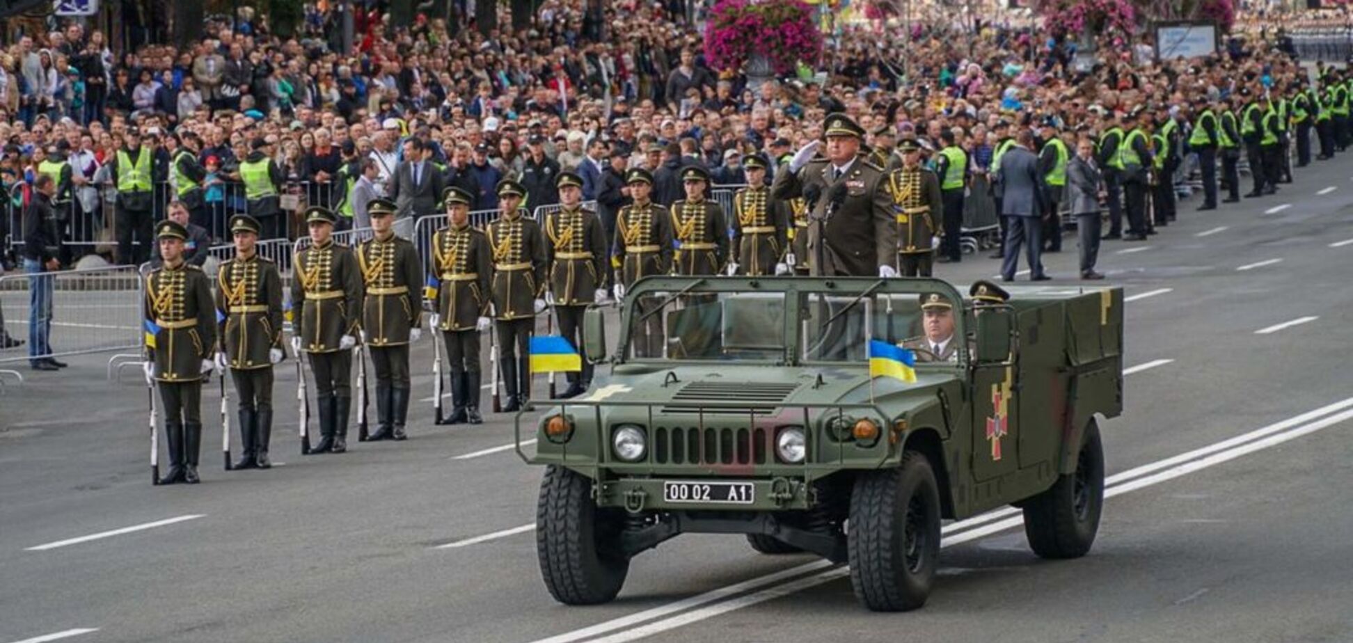 На параде впервые прозвучало 'Слава Украине'