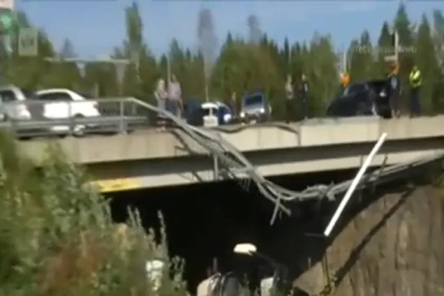 В Финляндии разбился автобус с туристами: 4 погибших, 20 раненых