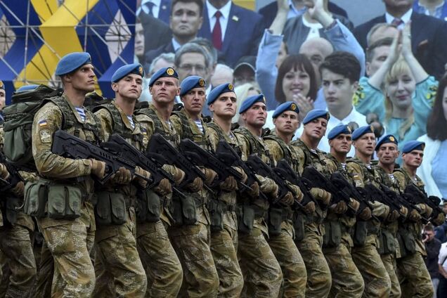 Украина завязала шнурки на берцах и рассматривает врага в новый прицел ночного видения
