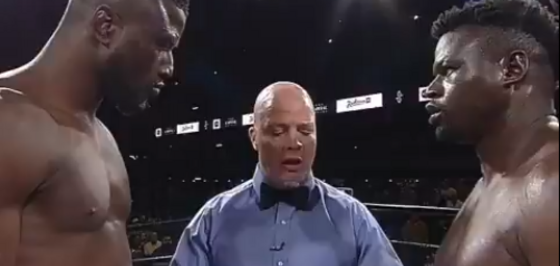 Американский тяжеловес обиделся и удрал с ринга, не сделав ни одного удара