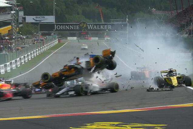 Гран-прі Бельгії ознаменувався жахливою аварією на старті