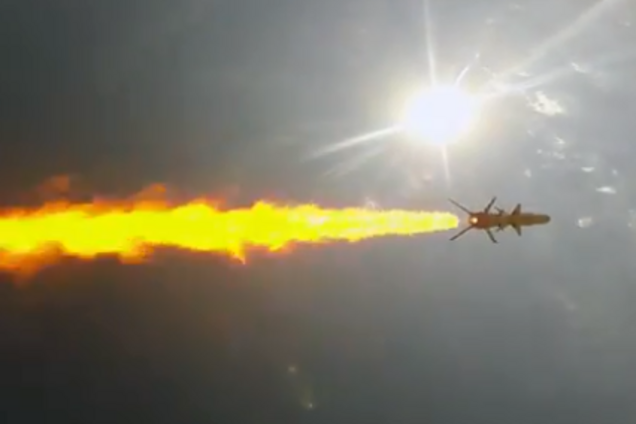 ЗСУ випробували нову крилату ракету: потужне відео