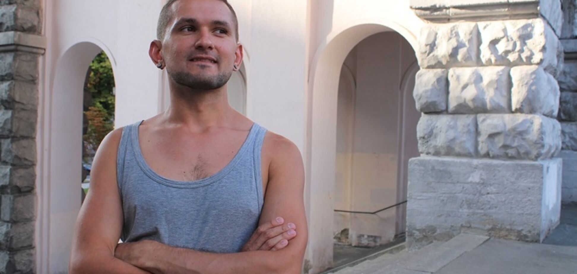 'Доводилося з повіями': ветеран-ЛГБТ розповів, як приховував орієнтацію в АТО