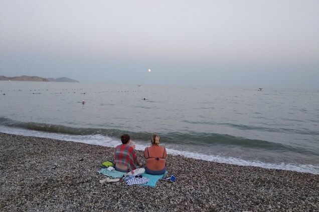 'Все нырнули?' Сеть удивил 'аншлаг' на пляжах в Крыму