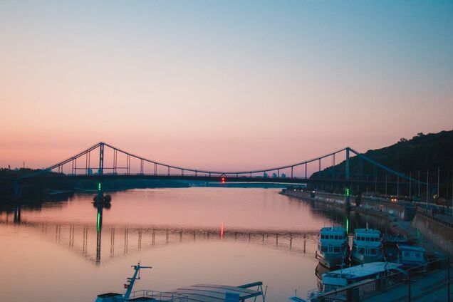 Дивовижна краса: фото найкращих літніх світанків у Києві