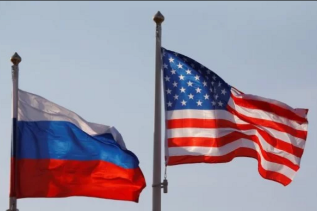 'Бьют по слабым местам': стало известно, почему США задержали санкции против России