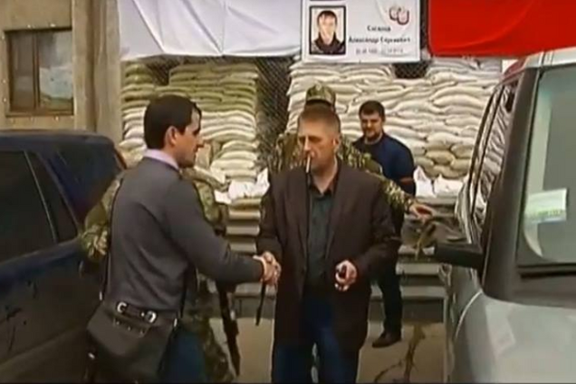 Ручкался с сепаратистами: мэр Славянска попал в новый скандал