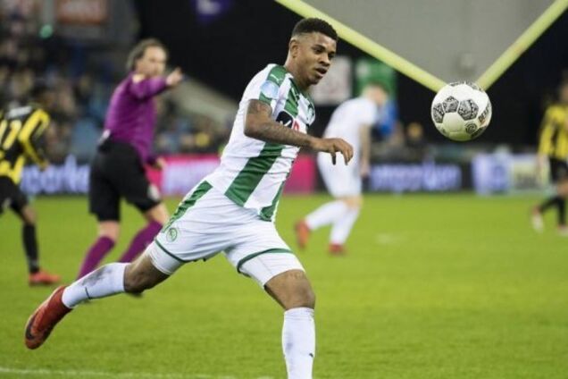 Футболист в Кубке Англии забил эффектный автогол с центра поля