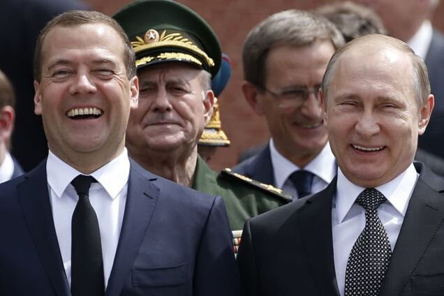 "Власть бизнеса": Путин и Медведев поделили лидерство в новом рейтинге Forbes
