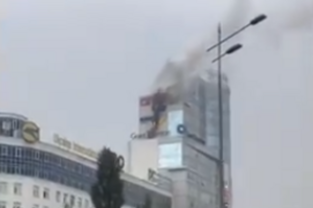 Внутри офис скандального туроператора: в Киеве горел бизнес-центр