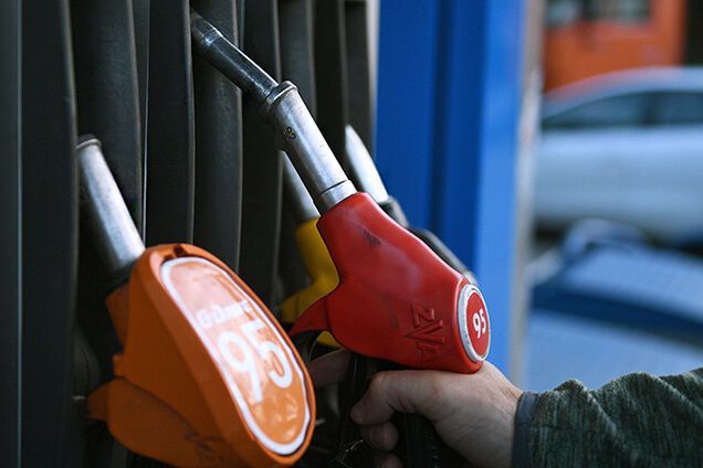 Що буде з цінами на бензин в Україні: прогноз до кінця року