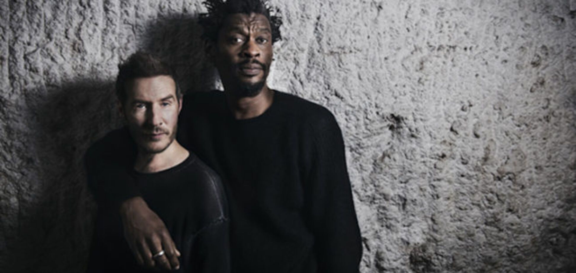 Лидер Massive Attack показал яркие фото из Киева