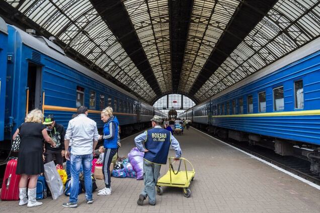Українців закликали вивезти родичів з Росії