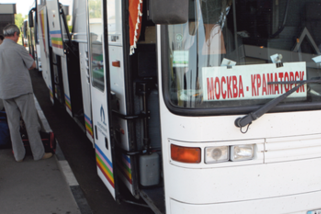 Україна припинить автобусне сполучення з Росією: з'явилися нові подробиці