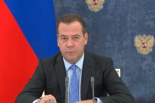 'С ним что-то не так': в России забили тревогу из-за странного поведения Медведева