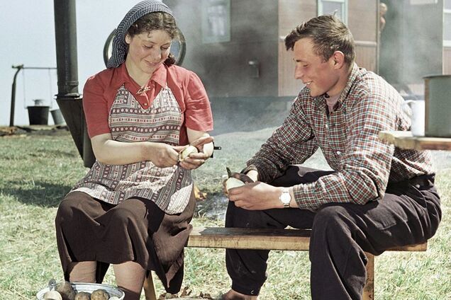 Постановочные фото жизни в СССР: как было на самом деле