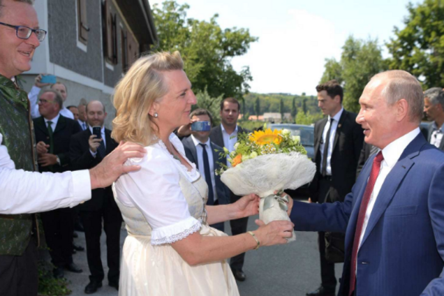 'Вызов здравому смыслу': украинский политик ушел в отставку из-за поездки Путина на свадьбу