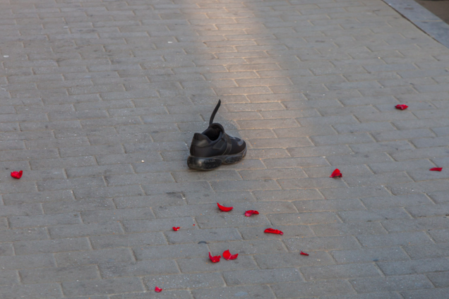 Подвійна смерть через МОМО: у Дніпрі підлітки вчинили 'романтичний' суїцид