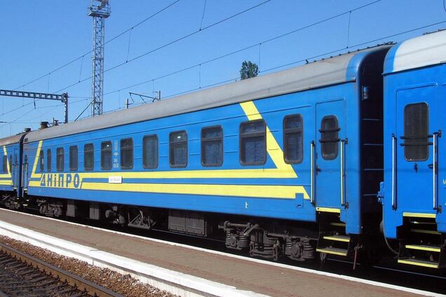 Квитки на потяги 'Укрзалізниці' знову подорожчають: експерт назвав винних