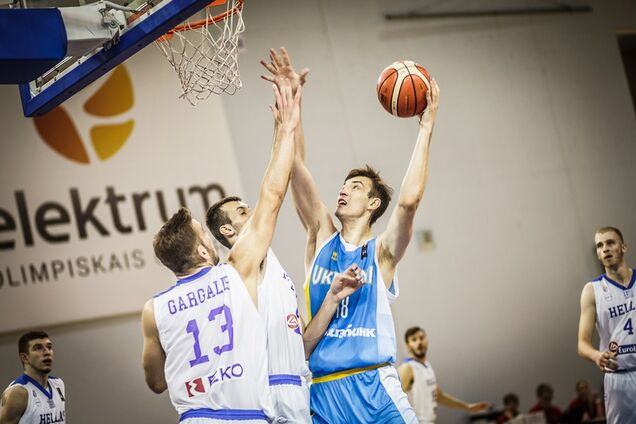 Збірна України з баскетболу U-18 вилетіла до Дивізіону B