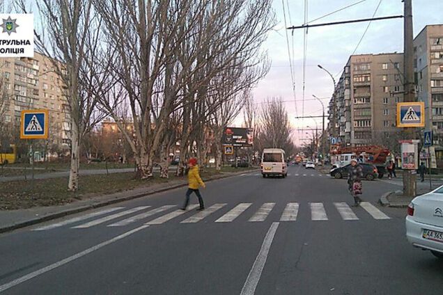Перебегали дорогу? В Днепре Lexus насмерть сбил пешеходов