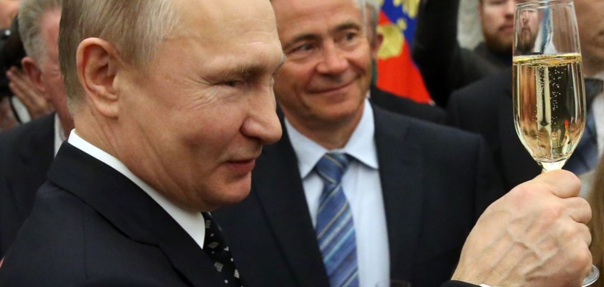 Рейтинг Путина рухнул