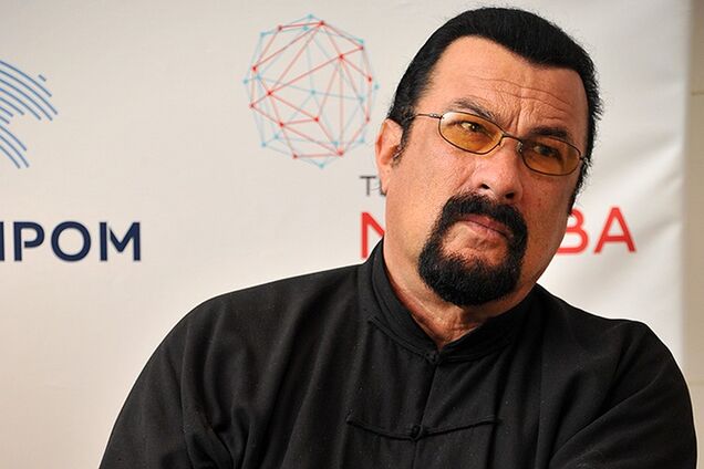 'Путин выбит из колеи': в США ответили на назначение Стивена Сигала в МИД РФ