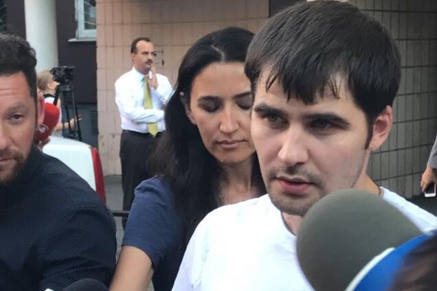 Освобожденный узник Кремля прибыл в Киев: появились первые фото и видео