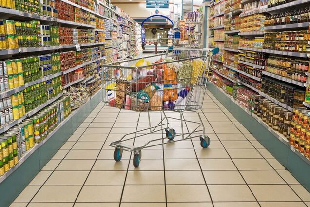 Известный супермаркет в Киеве уличили в антисанитарии