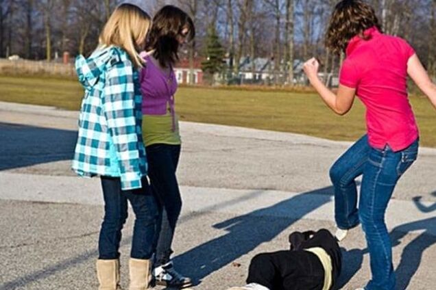 Жестокое избиение школьницы в Одессе: подростков поймали на новом преступлении